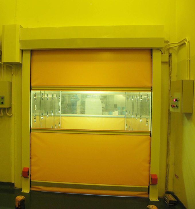 Recinto limpio de la ducha de aire del cargo con la puerta automática del obturador 1